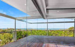 DeltaCorroCorro-EPS-FR insulated roof with pre-finished ceiling overlooking the coast