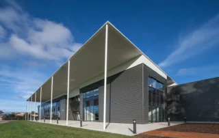 DeltaTrimTrim long-span insulated roofing on commercial building