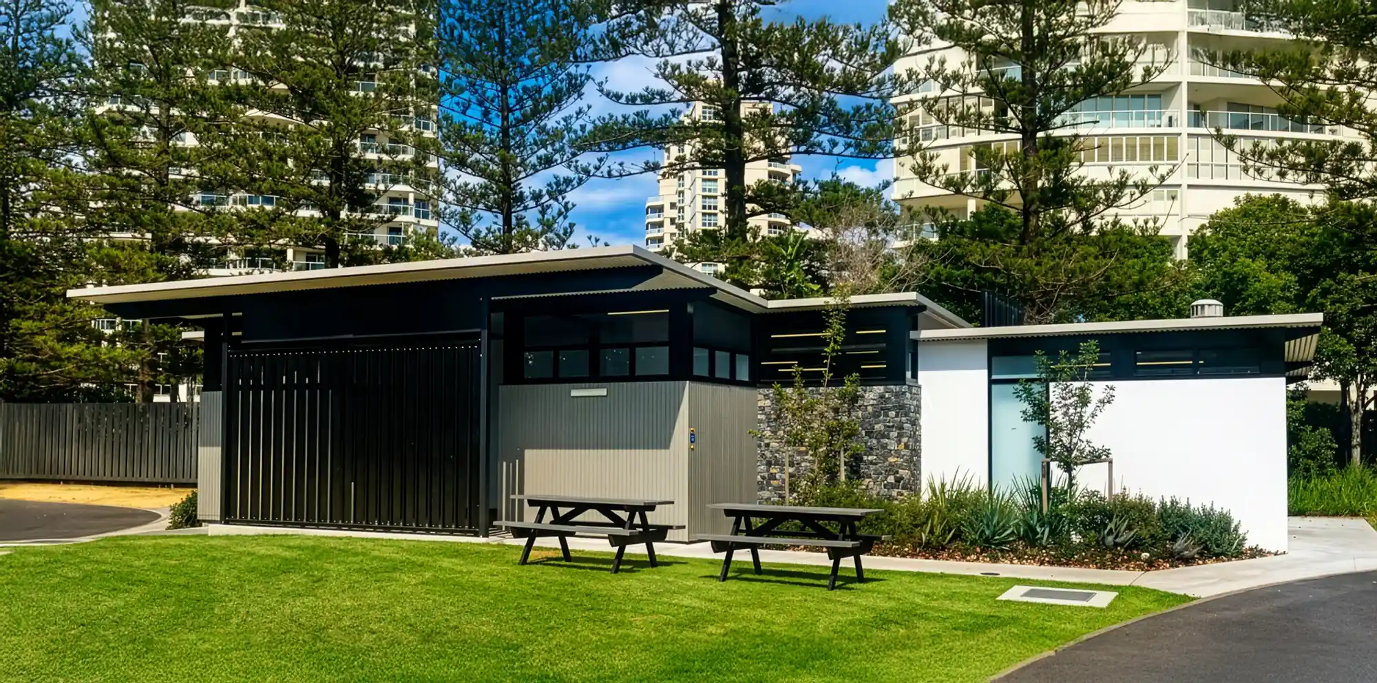Main Beach public amenities with ARCPANEL insulated roof system